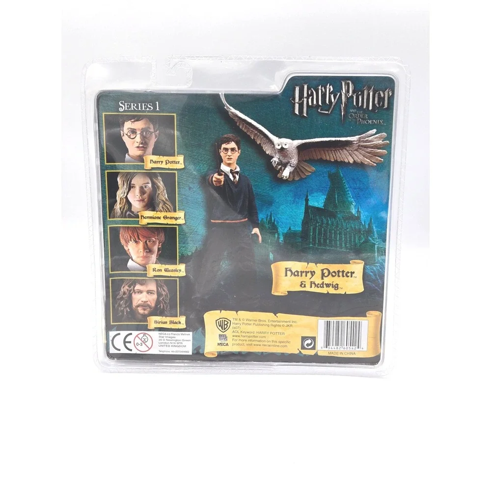 Harry Potter‎ Order of Phoenix NECA Action Figure w Hedwig Exclusive